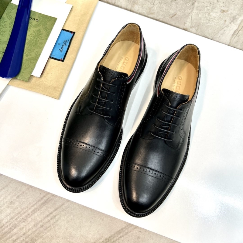 G*u*i leather shoes